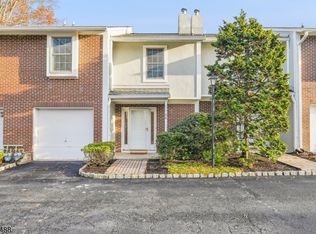 318 Main St APT 34, Madison, NJ 07940