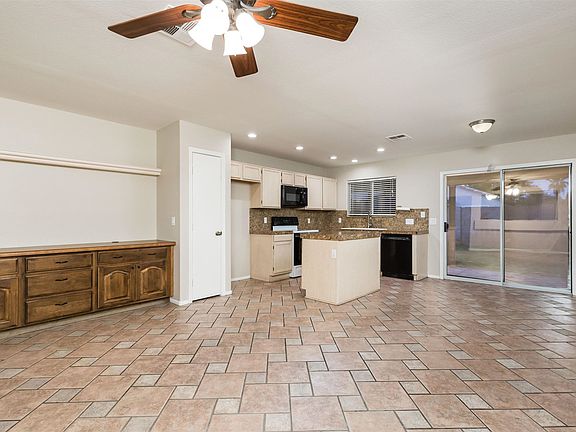 3rd image of 3234 W Abraham Ln