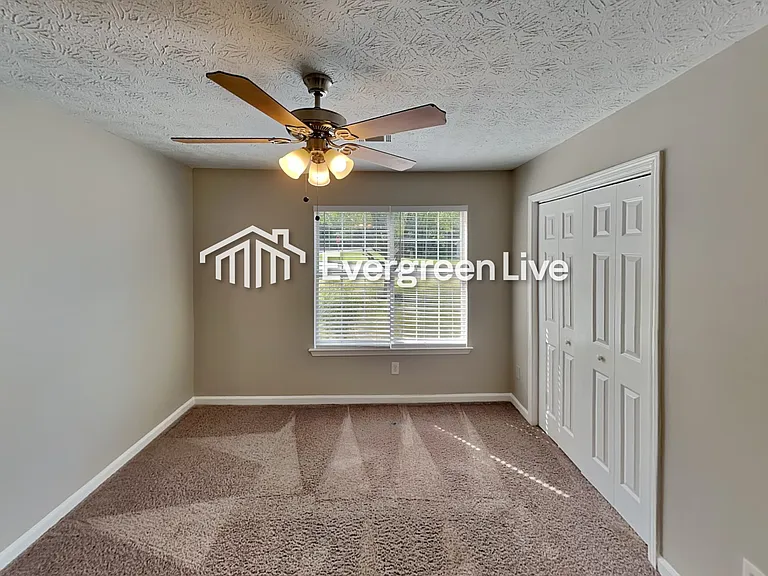 1 Bonnie Glen Ln — Photo 13