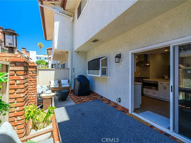 1219 S Catalina Ave — Photo 10