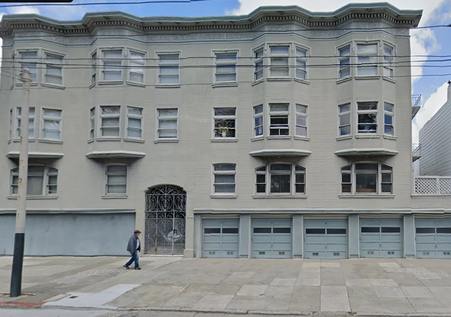 2950 Fulton Street — Photo 1