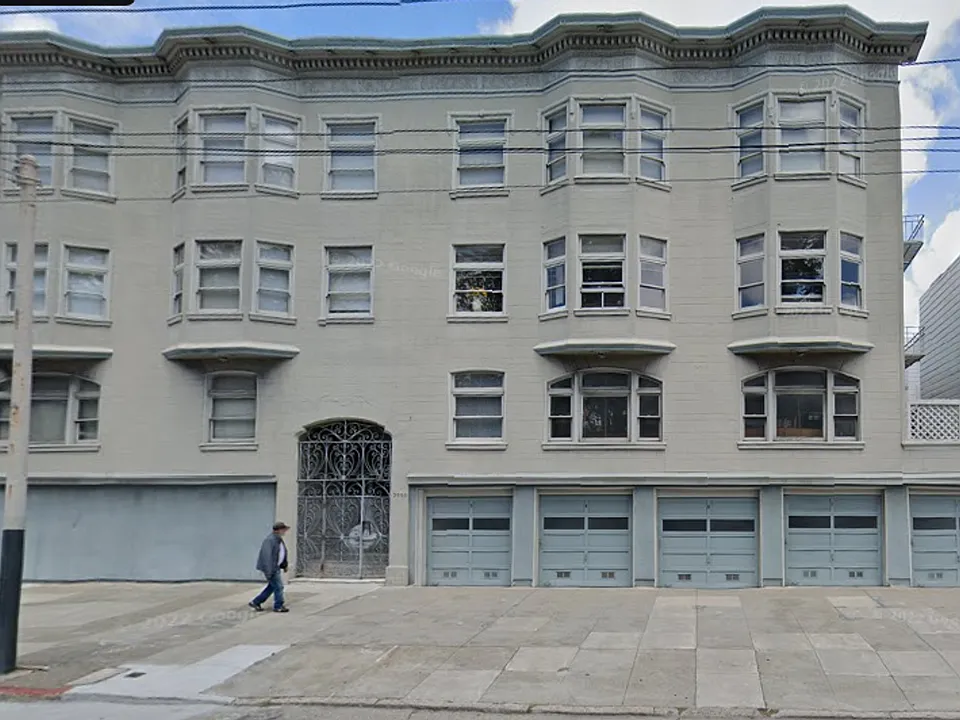 2950 Fulton St