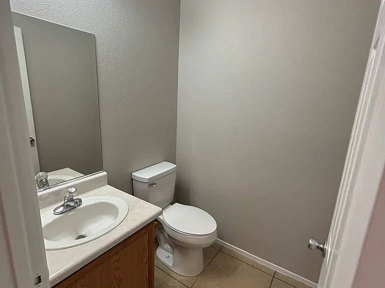6081 Las Nubes Dr — Photo 4