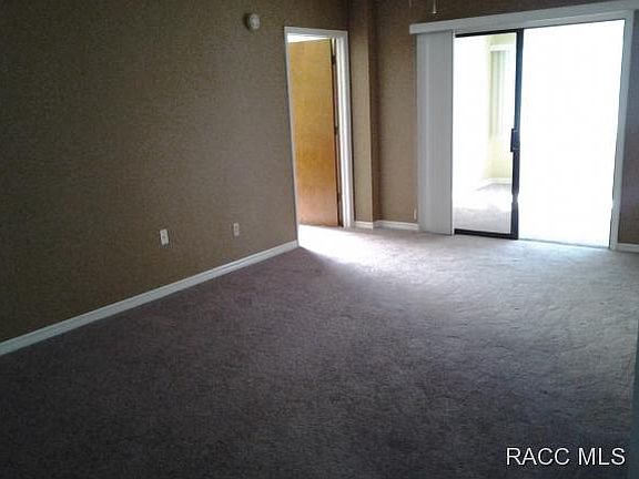 4th image of 1442 W Evergreen Dr