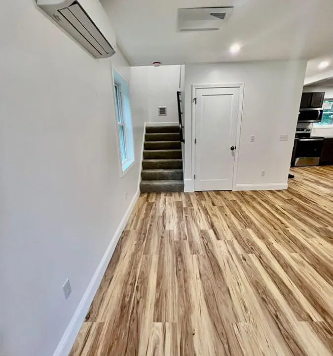 124 Crane Ave #B