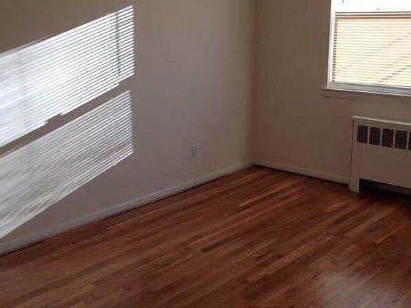 4th image of 8003 167th St