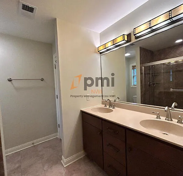 827 Veterans Ln — Photo 12