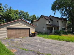 8404 Dorr Rd, Wonder Lake, IL 60097