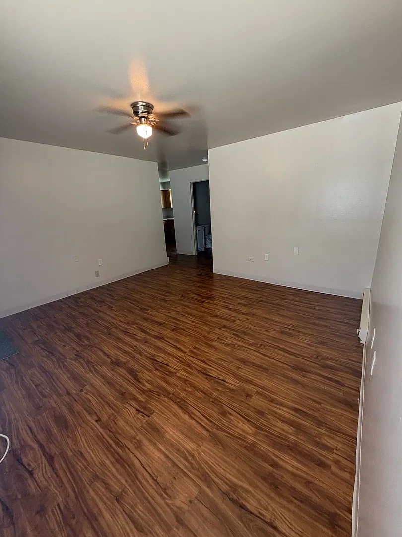 1 bed, 780 sqft, $1,300 — Photo 4