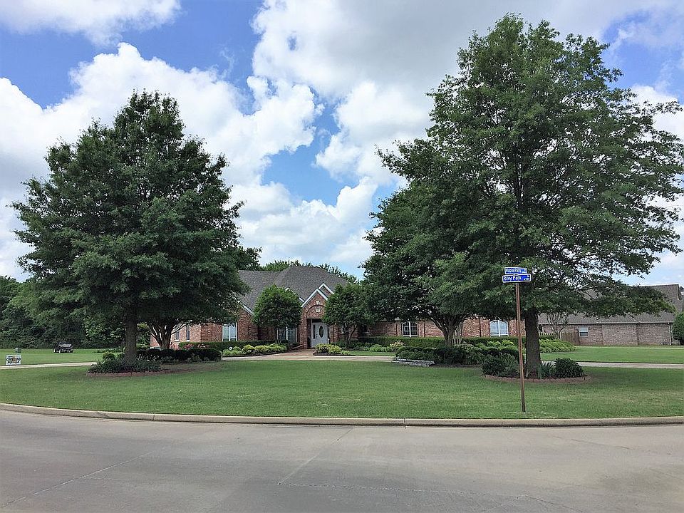 1st image of 11800 Maple Park Dr