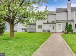 175 E Green Valley Cir, Newark, DE 19711