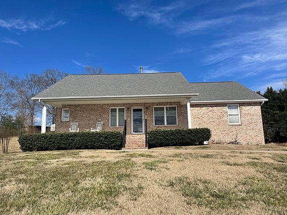 2nd image of 565 Baye Rd