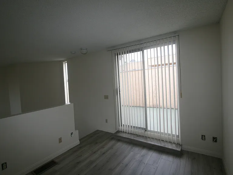 3637 Clarington Ave #202 — Photo 65