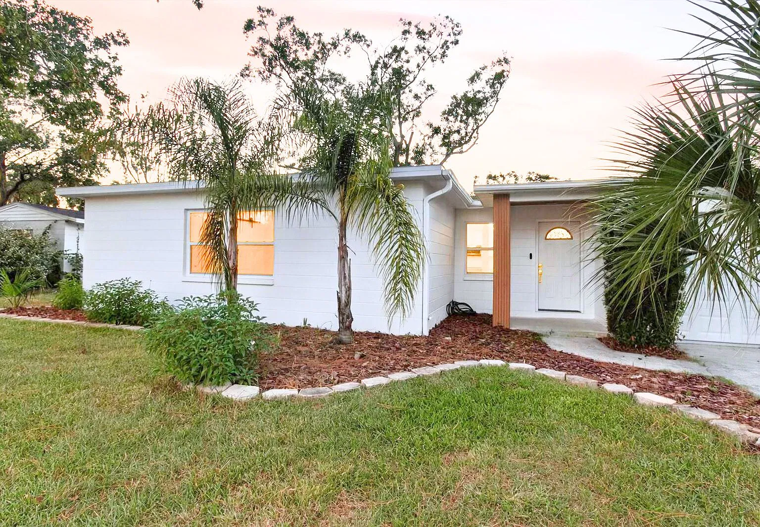 4 bed, 1554 sqft, $3,200 — Photo 2