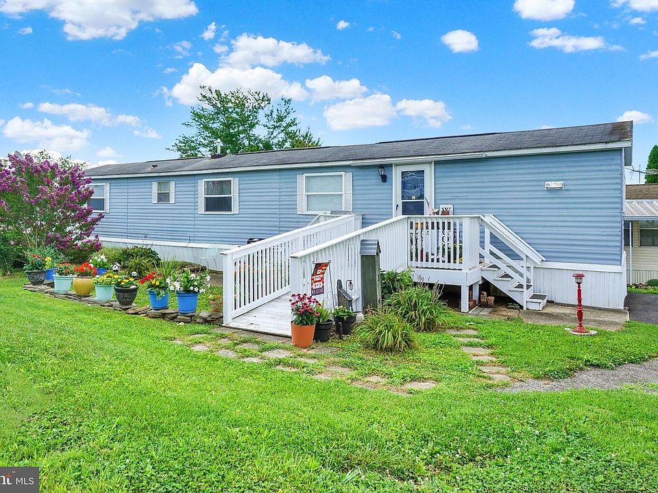 1st image of 305 Sussex Ln