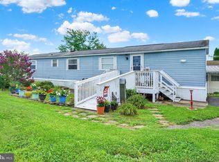 305 Sussex Ln, Glen Rock, PA 17327