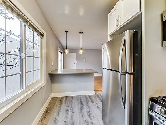 4th image of 1441 University Ave #2