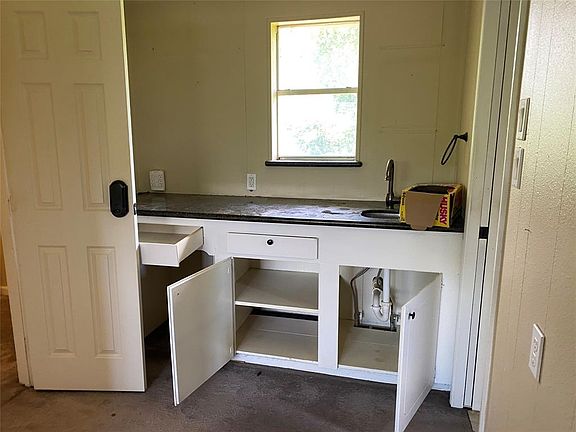 4th image of 5910 Fontenelle Drive
