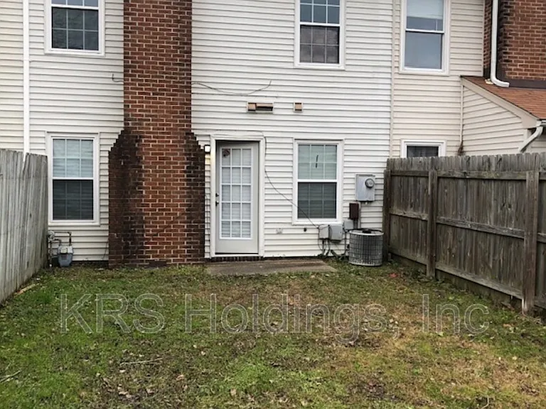 1330 Rica Ct — Photo 14