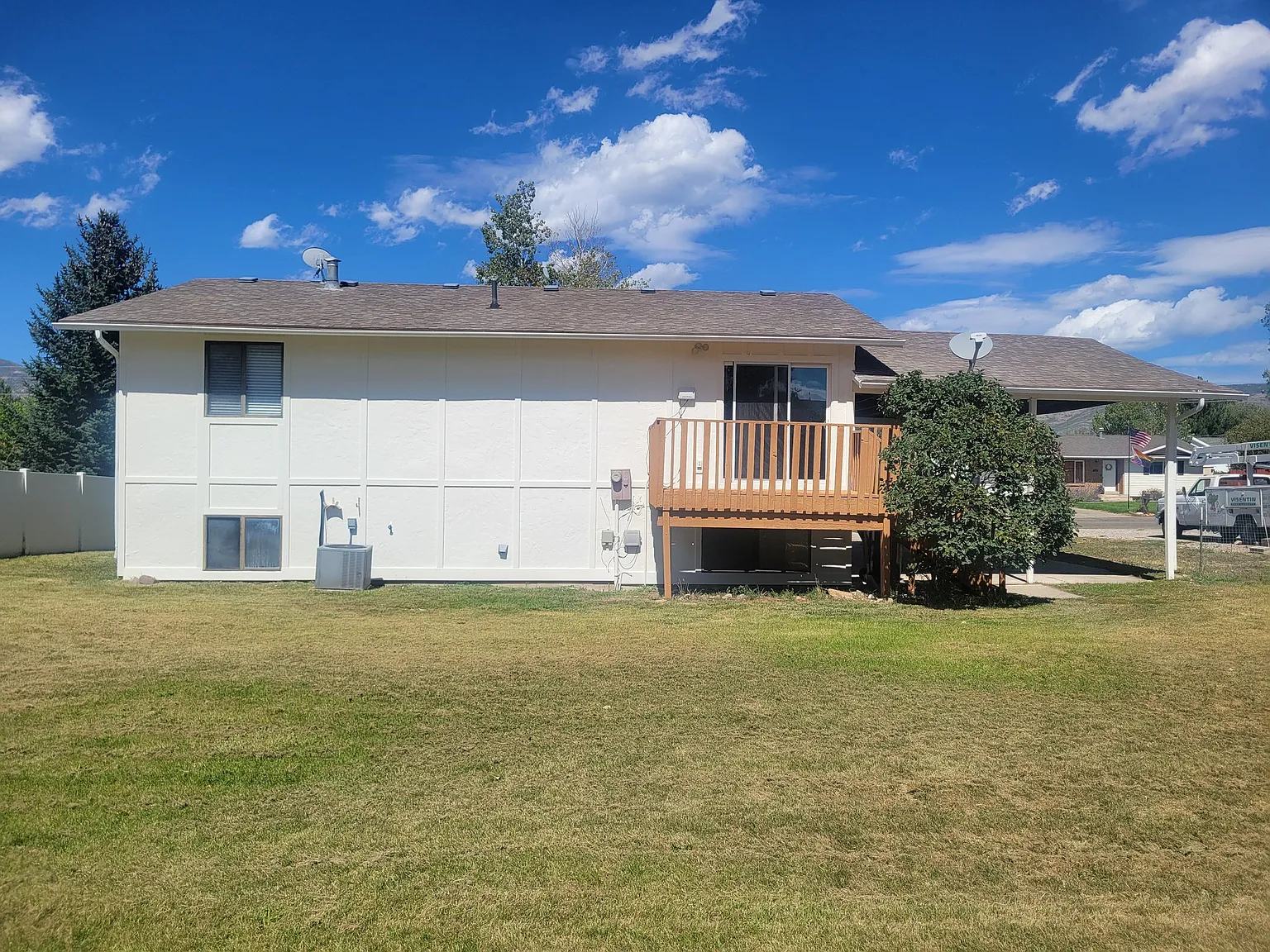 Remodeled 2-Bedroom Home with Large Yard in Heber — Photo 3