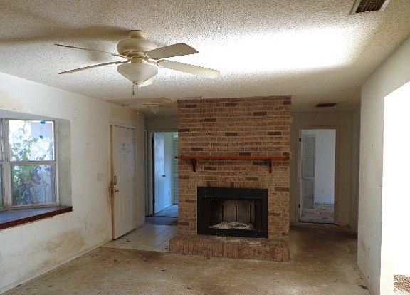 4th image of 12 Laurel Oaks Cir
