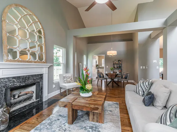 813 Quarter Horse Ct, Lexington, KY 40503