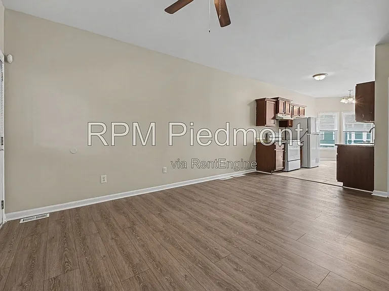 739 Prince Pl NW — Photo 10