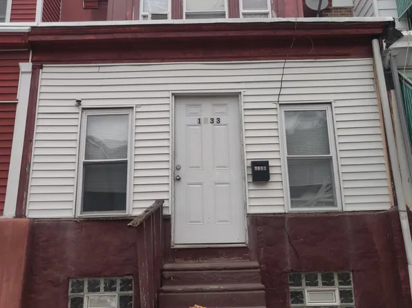 1533 S Allison St, Philadelphia, PA 19143