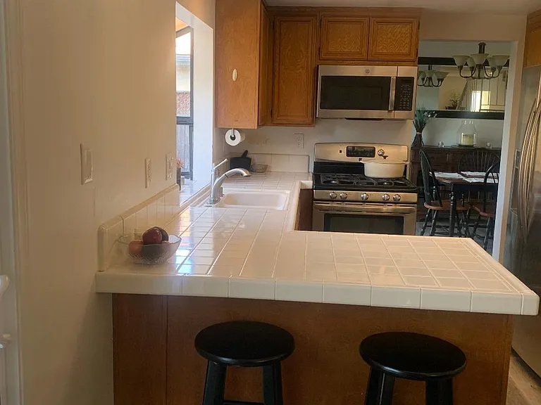 872 Jasper Ave — Photo 16