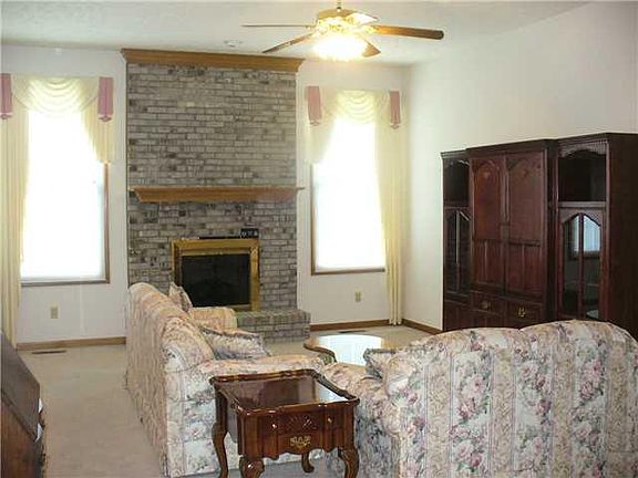 3rd image of 648 Claudius Dr