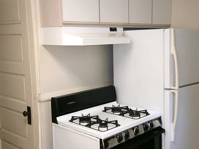 125 Highland Pl #2 — Photo 9