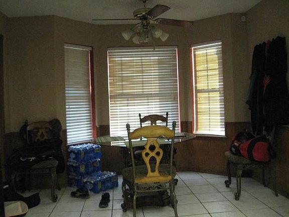 4th image of 1112 Easy St
