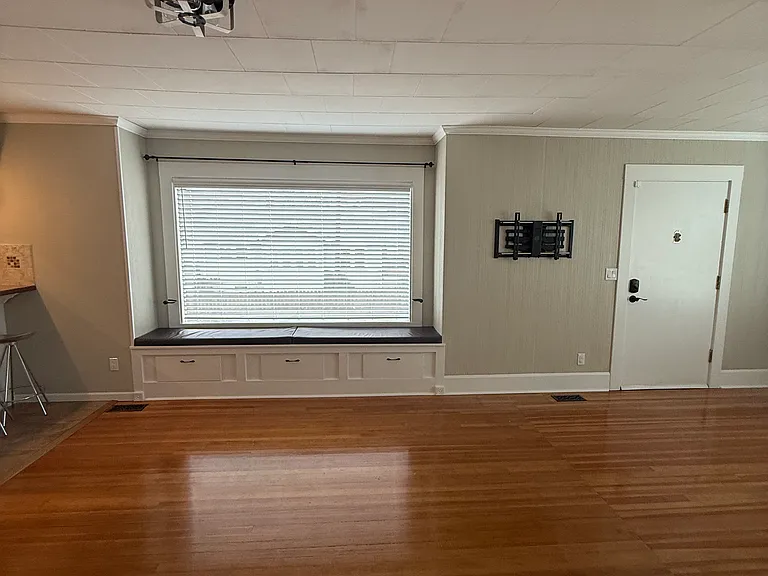 923 S 21st Ave — Photo 11