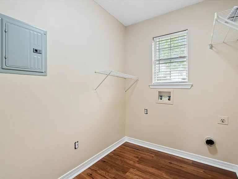 7669 Willard Ct — Photo 16