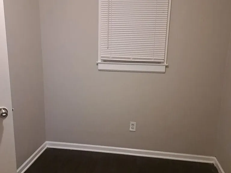 1848 Cummings Dr SW — Photo 8