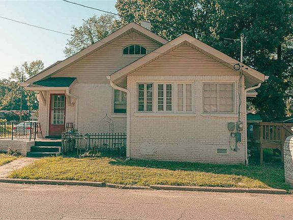 3rd image of 1070 Hollywood Dr