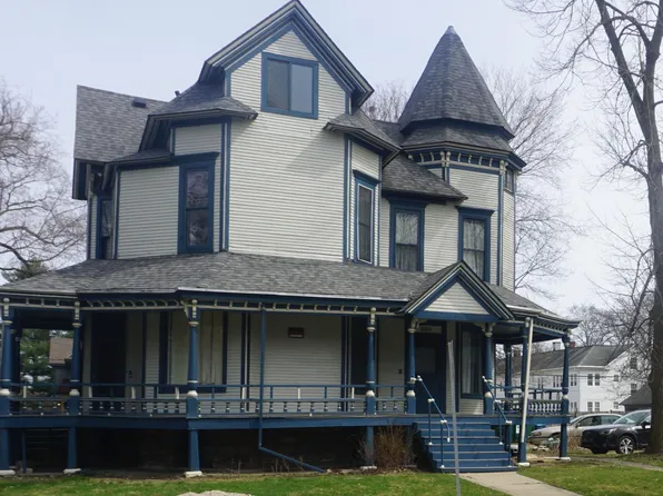 324 Stuart Ave, Kalamazoo, MI 49007