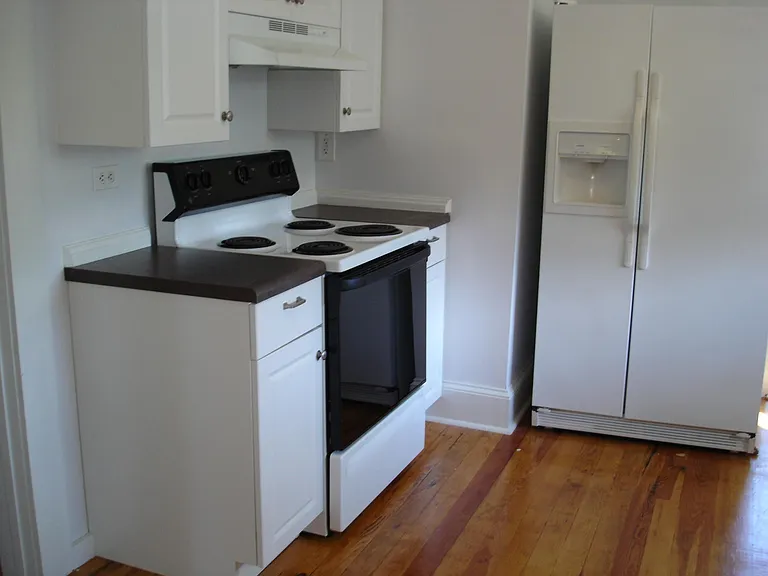 210 E Anderson Ave — Photo 9