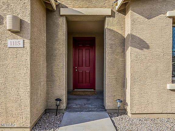 3rd image of 1115 E Empire Canyon Ln