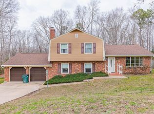 308 Rollingview Dr, Sandston, VA 23150