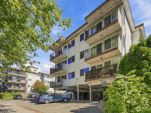 11255 Greenwood Avenue N, Seattle, WA 98133