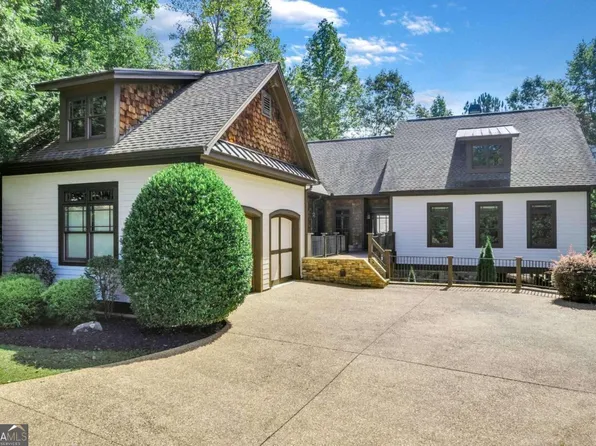 83 Wards Pond Way, Toccoa, GA 30577