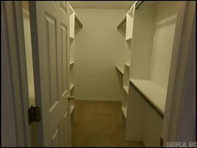 1024 Colonial Dr — Photo 16