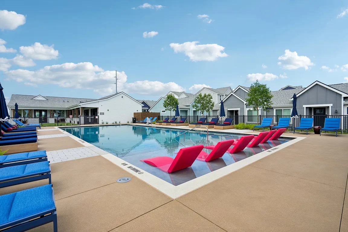 YardHomes Rowlett Creek Swimming Pool