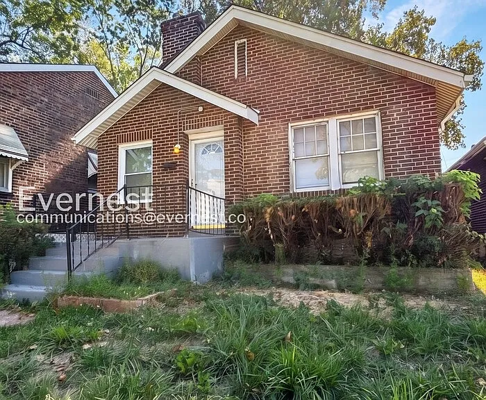 3720 Darby St — Photo 1