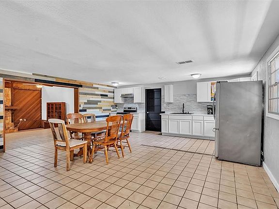 5th image of 503 Marianna Rd