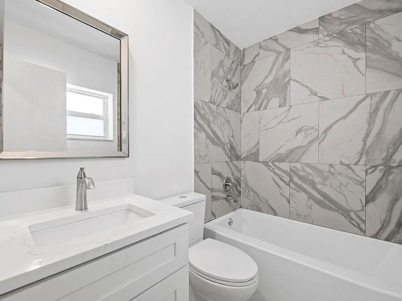 3rd image of 9203 NW 71st Street