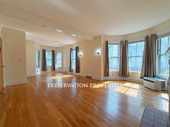 9 Chesley Ave #1, Newtonville, MA 02460