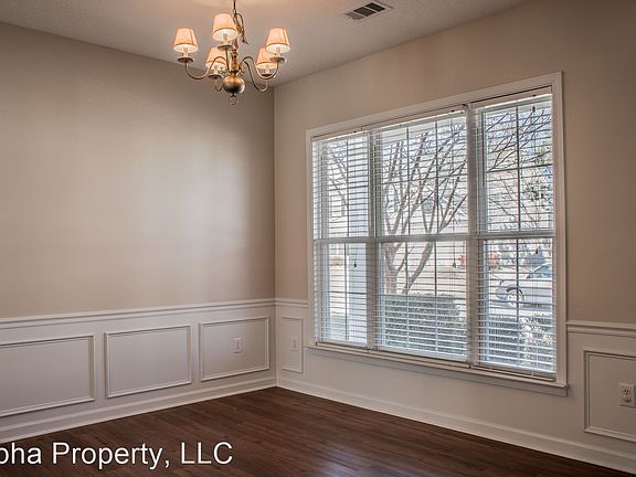 3rd image of 20 Braelock Ct