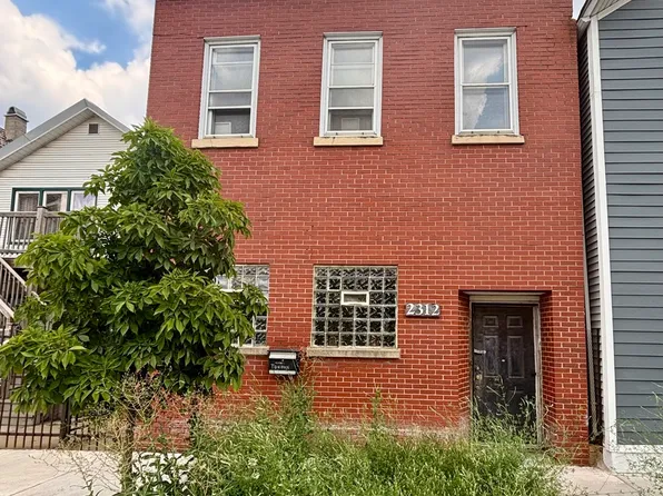 2312 W Grand Ave, Chicago, IL 60612